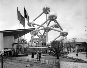 1958 Atomium 1958.jpg